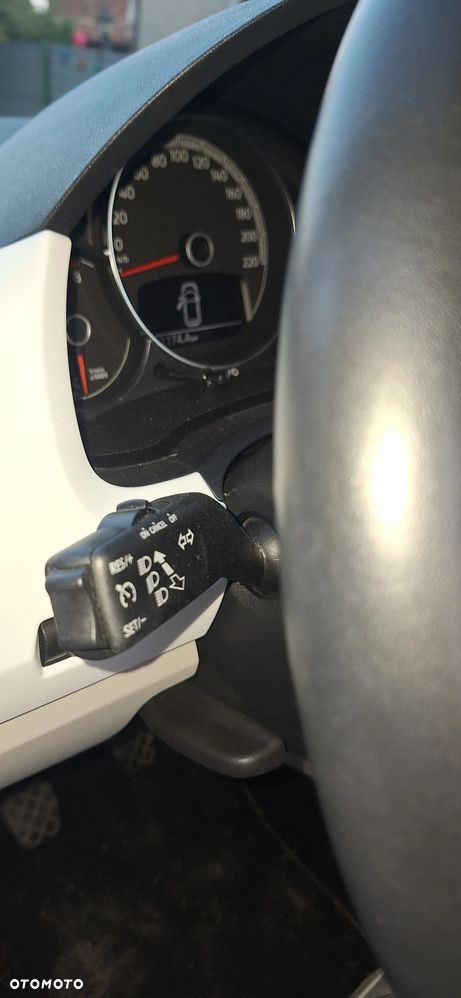 Volkswagen up! - 10