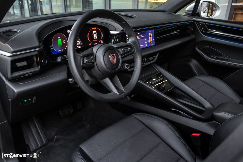 Porsche Macan Electric 4 - 26