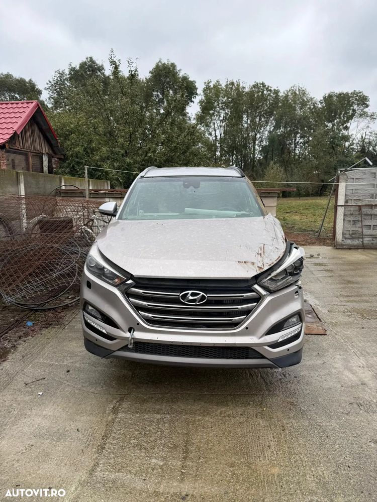 Hyundai Tucson 2.0 CRDI 4WD 6AT Luxury+ - 1