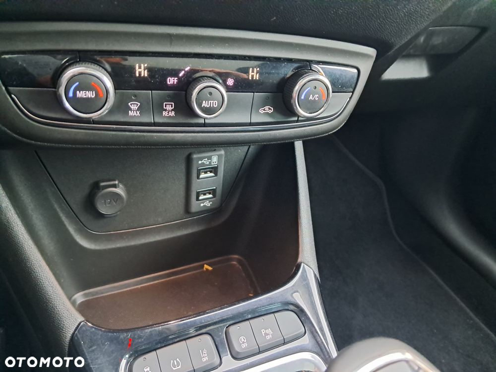 Opel Crossland X - 34