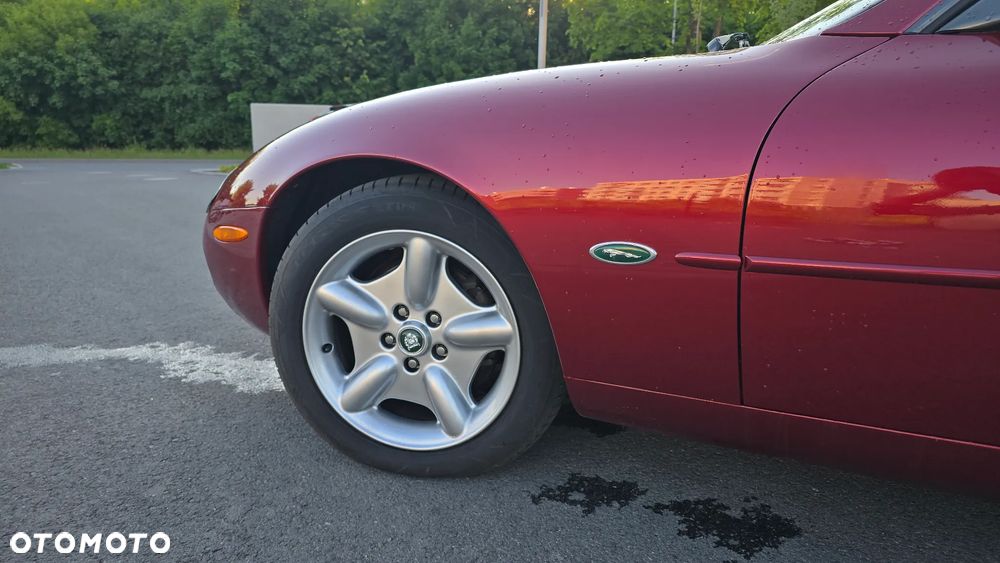 Jaguar XK8 - 9
