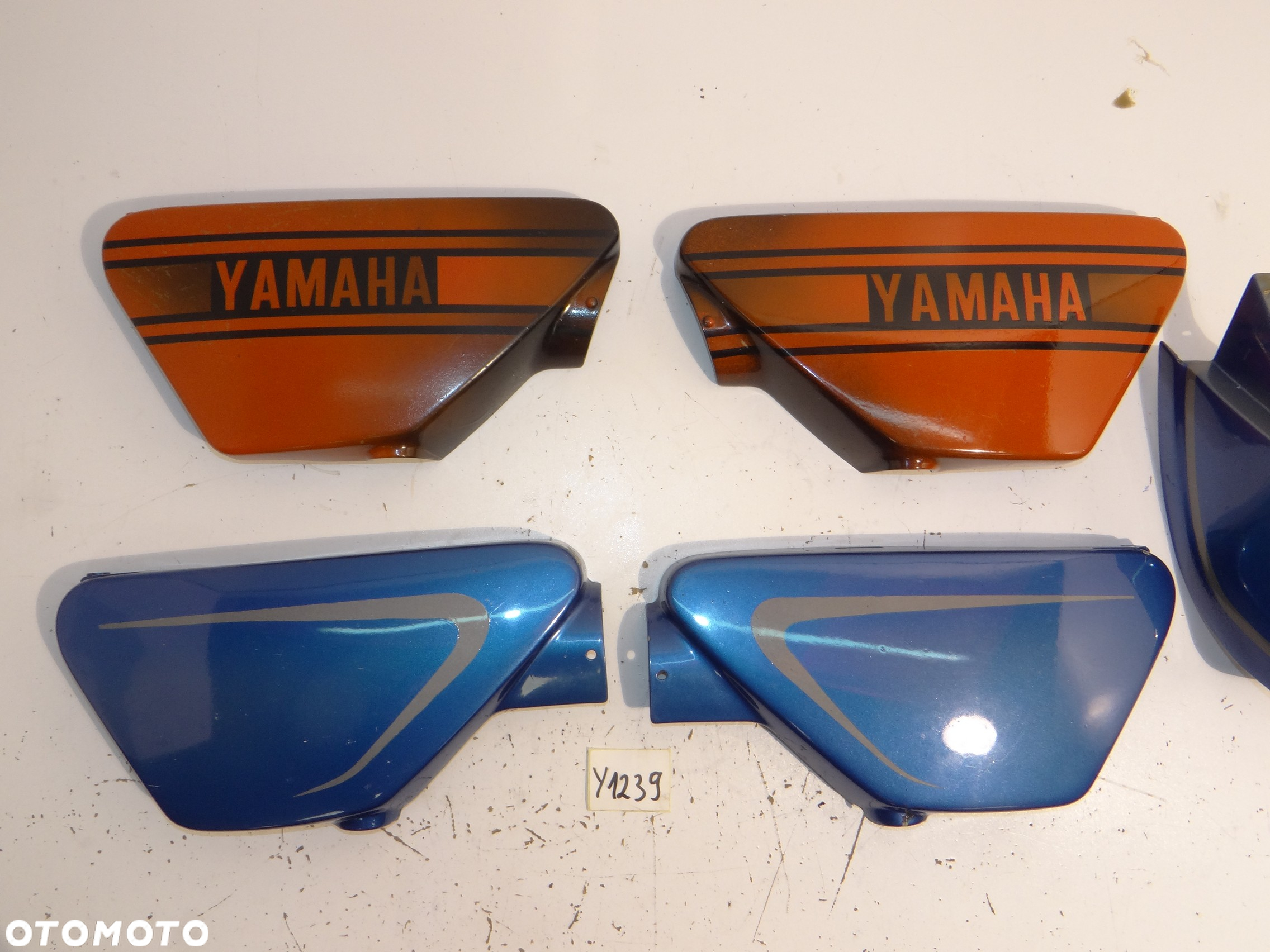 Yamaha XS 750 boczek lewy prawy boczki pokrywa owiewka ogon błotnik tył Y1239 - 2