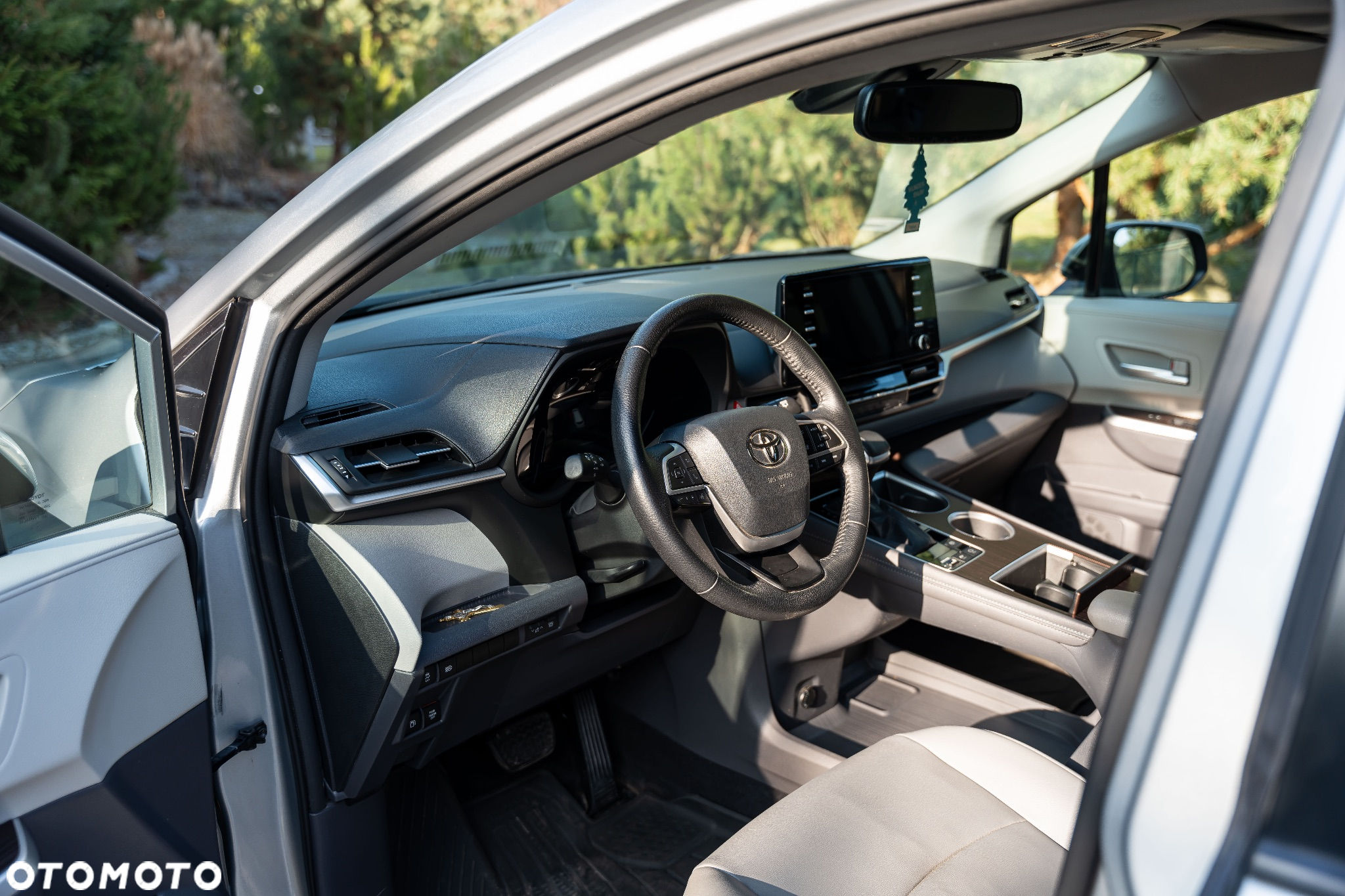 Toyota Sienna - 21