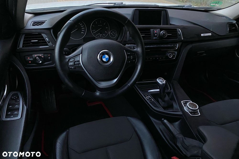 BMW Seria 3 - 30
