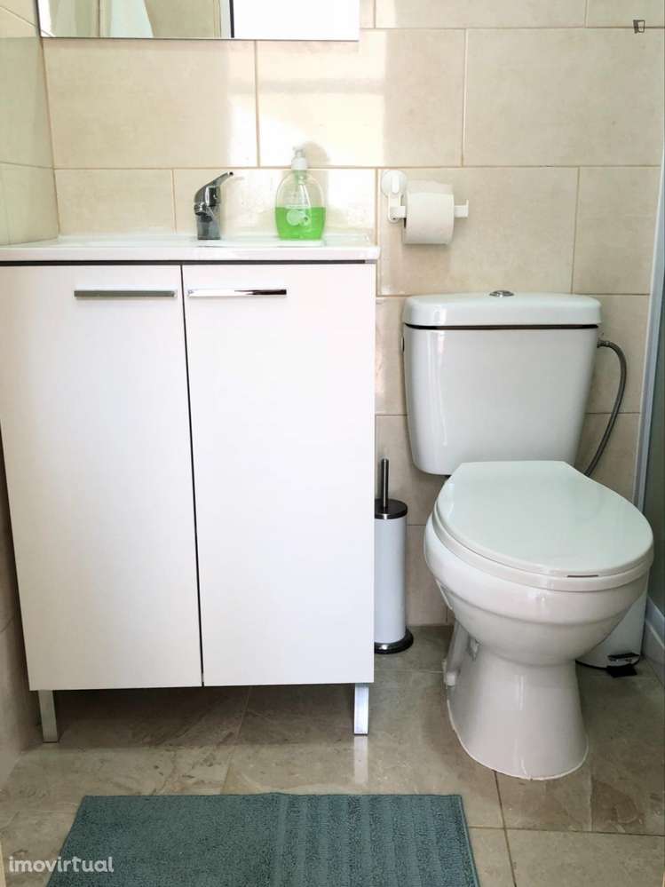 Quarto - localizado em Santa Apolónia Lisbon - Grande imagem: 3/11