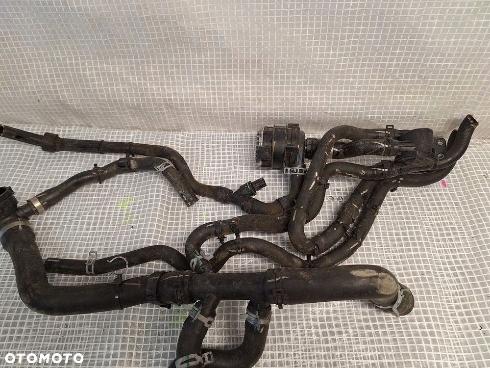 pompa wody volvo lynk  co lynkco 01 1.5 phev 8888778210 demontaz orginal - 5