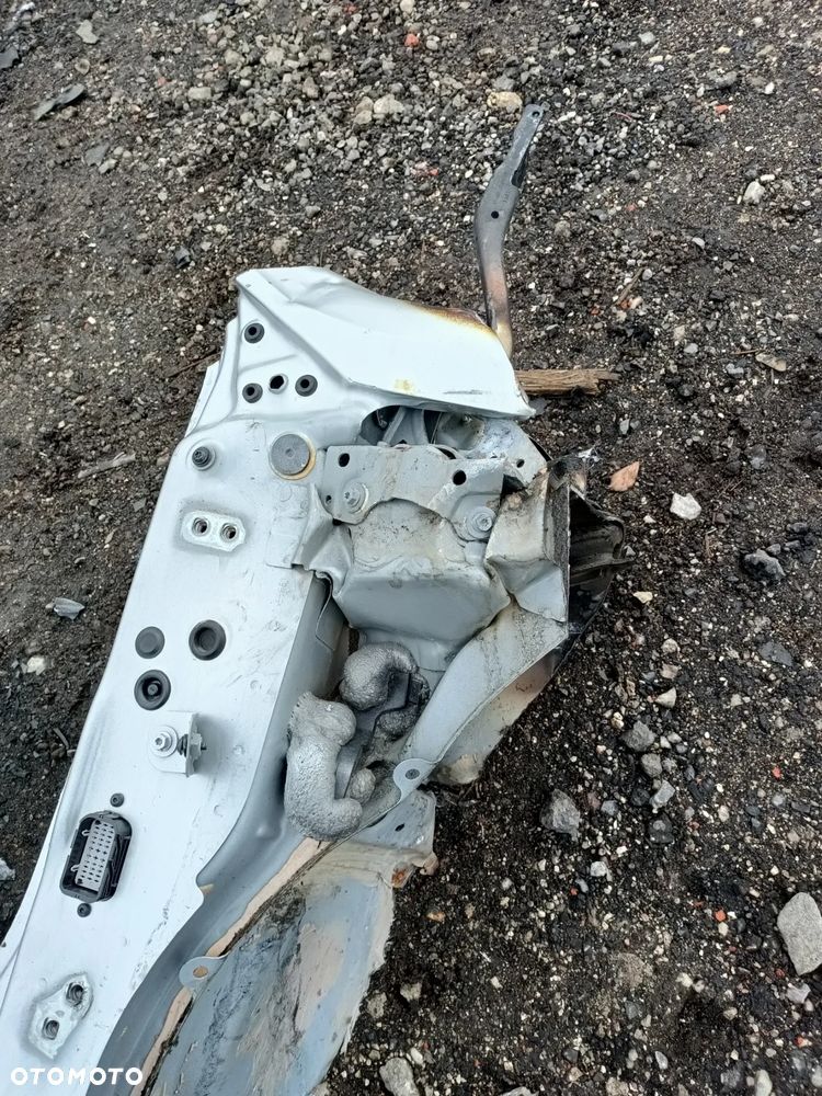 SŁUPEK LEWY Z PROGIEM RENAULT CLIO V TED69 - 2