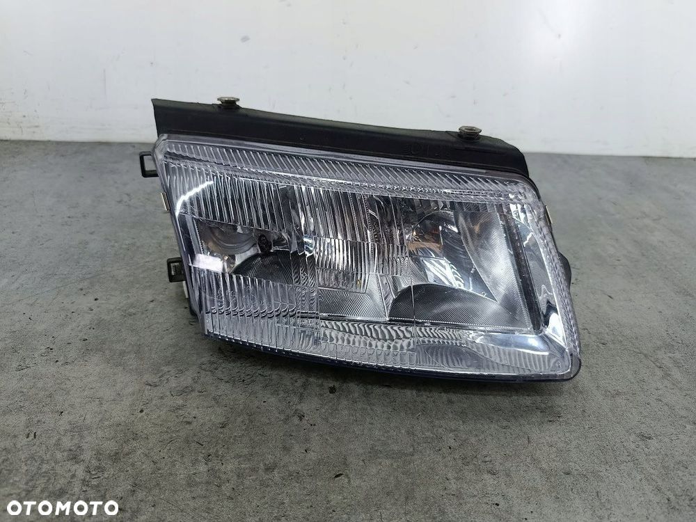 LAMPA PRZÓD PRAWA VW PASSAT B5 20-5079B TYC - 1