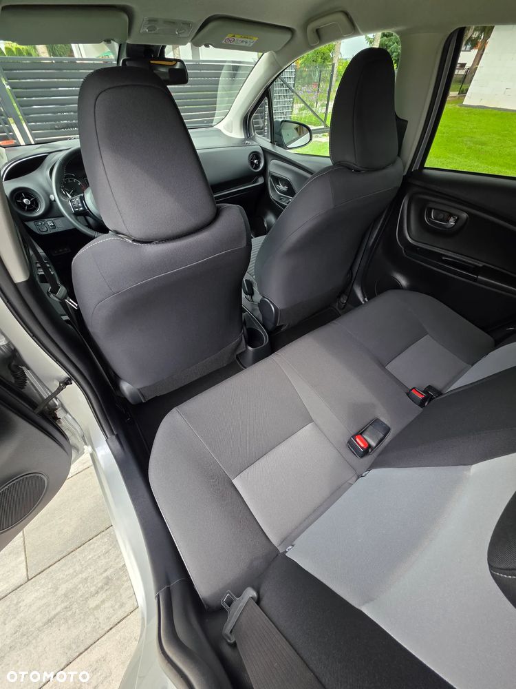 Toyota Yaris - 16
