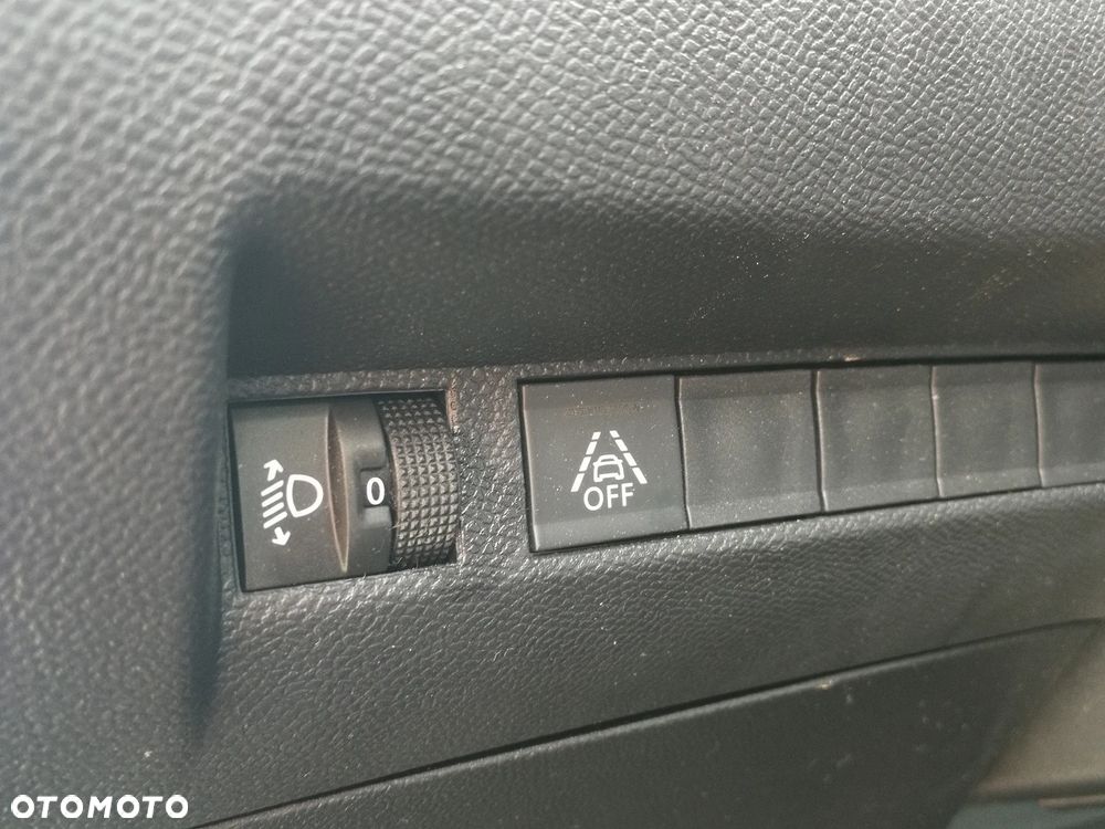 Peugeot 208 1.5 BlueHDi Active Pack S&S - 19