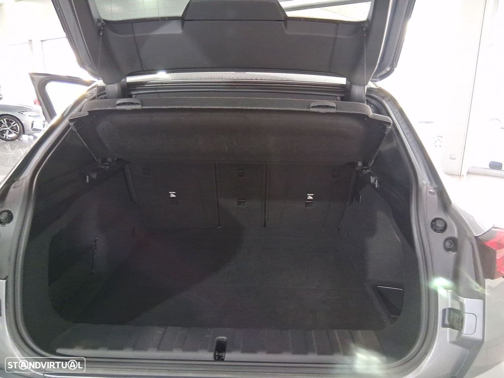 BMW iX2 eDrive20 Pack Desportivo M - 28