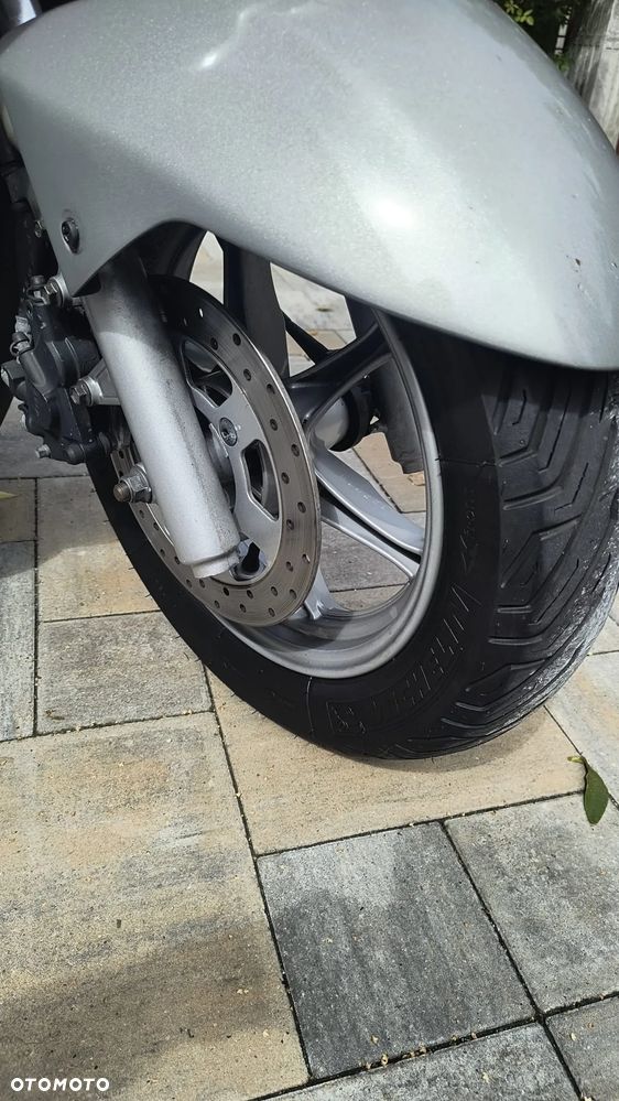Suzuki Burgman - 8