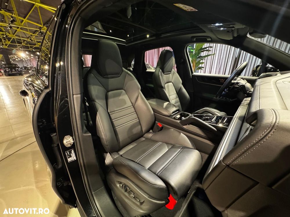 Porsche Cayenne - 19