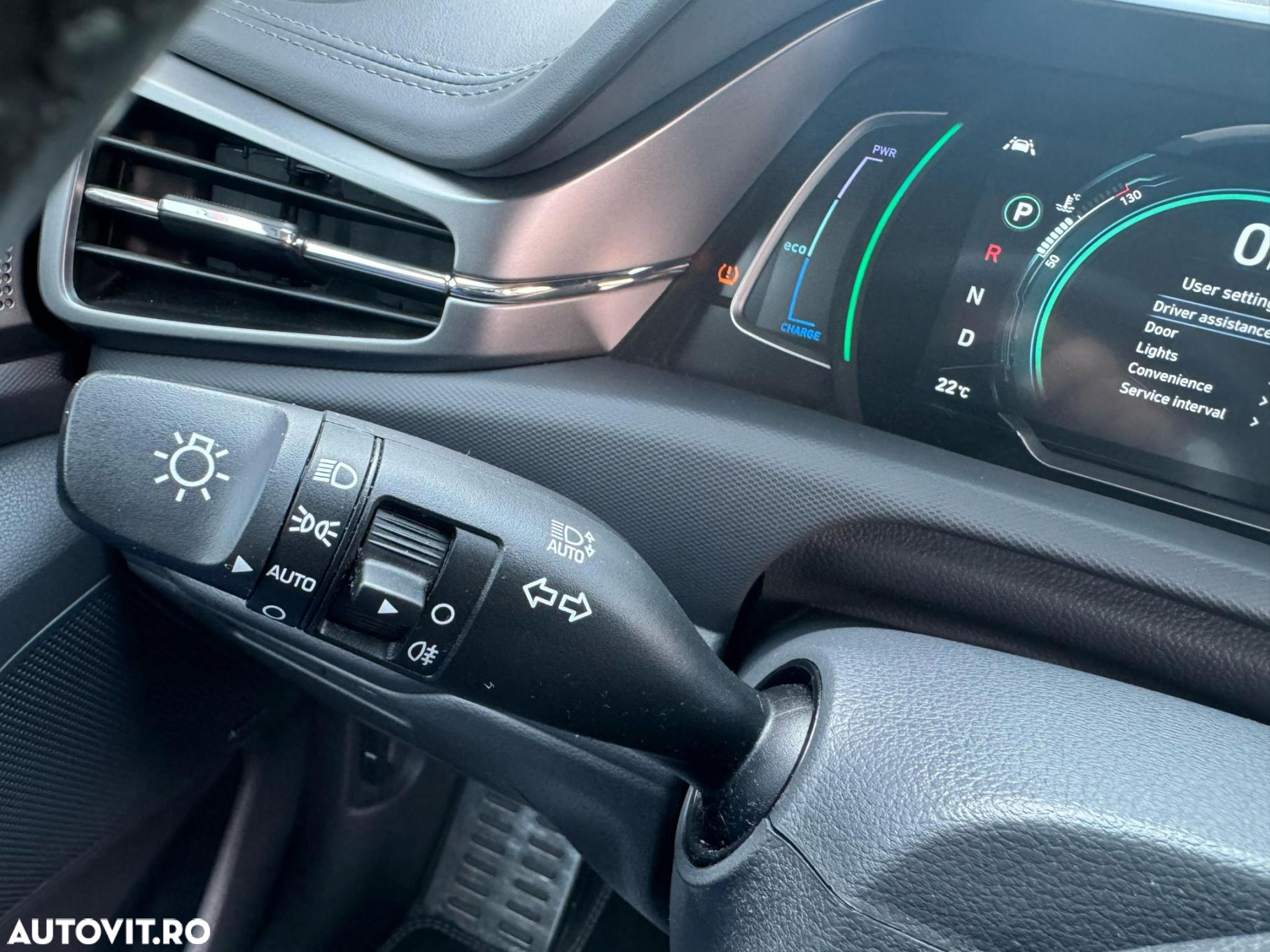 Hyundai IONIQ - 22