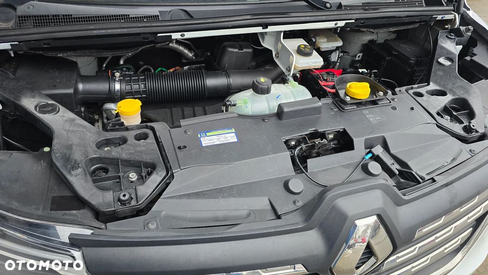 Renault Trafic - 26