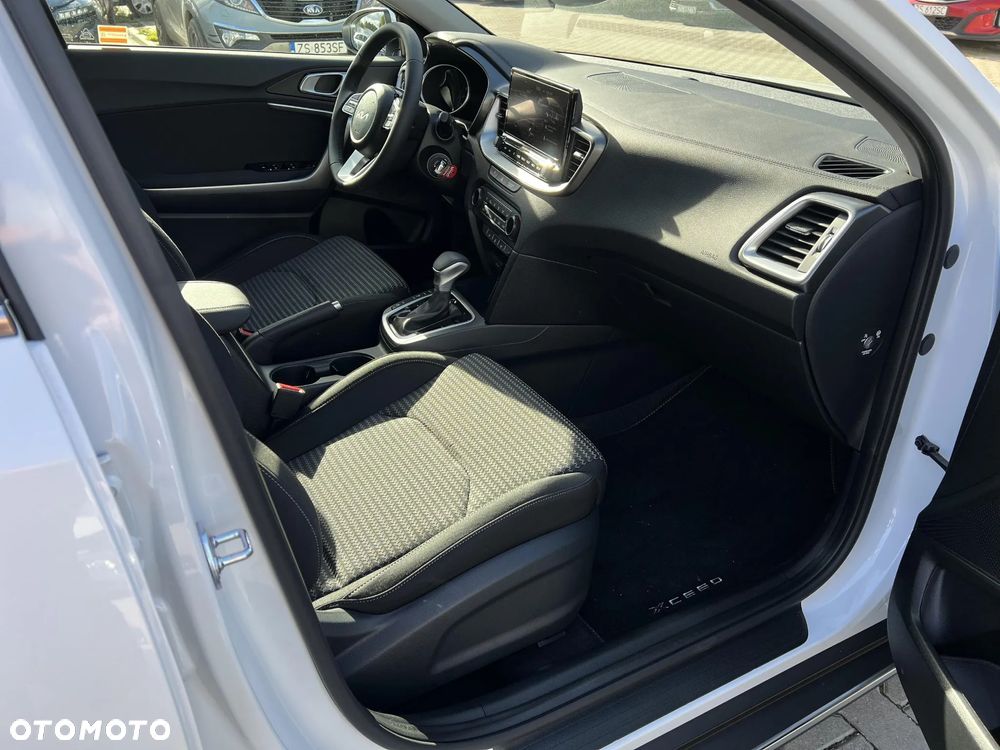 Kia XCeed 1.6 T-GDI M DCT - 21