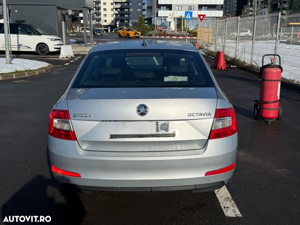 Skoda Octavia 1.6 TDI Ambition - 6
