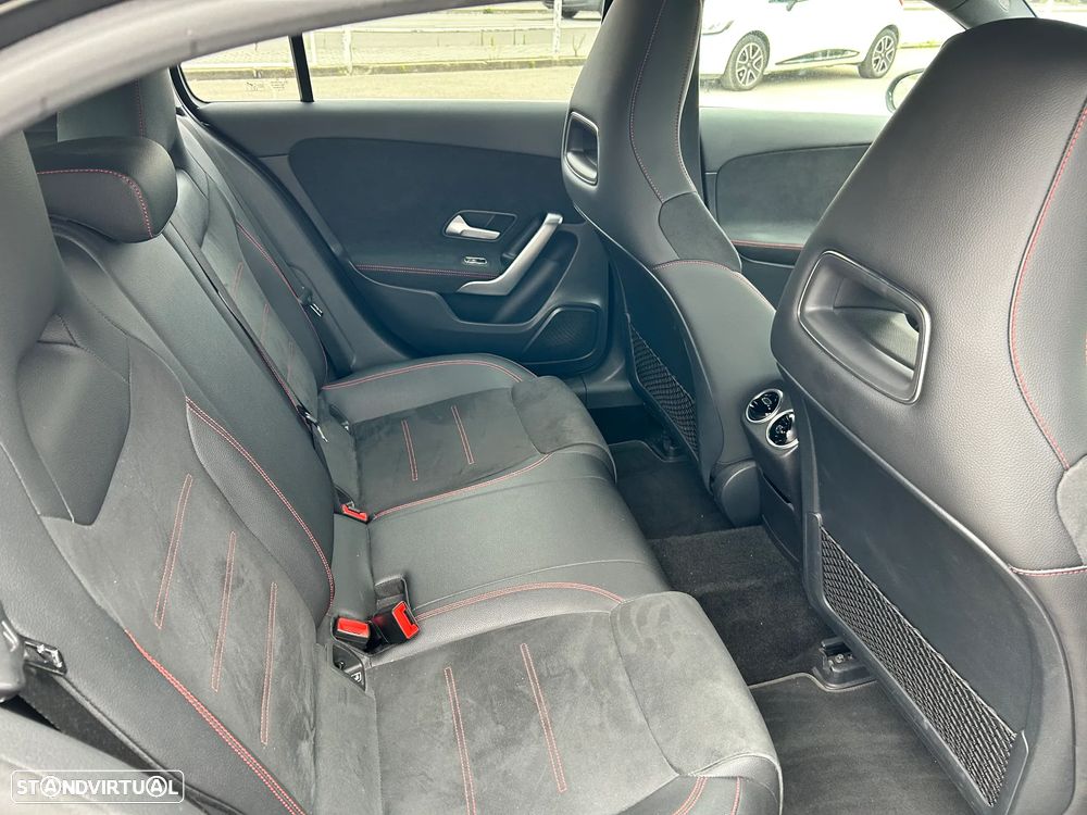 Mercedes-Benz A 250 e AMG Line - 24
