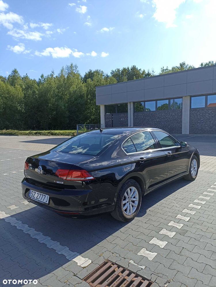 Volkswagen Passat - 4