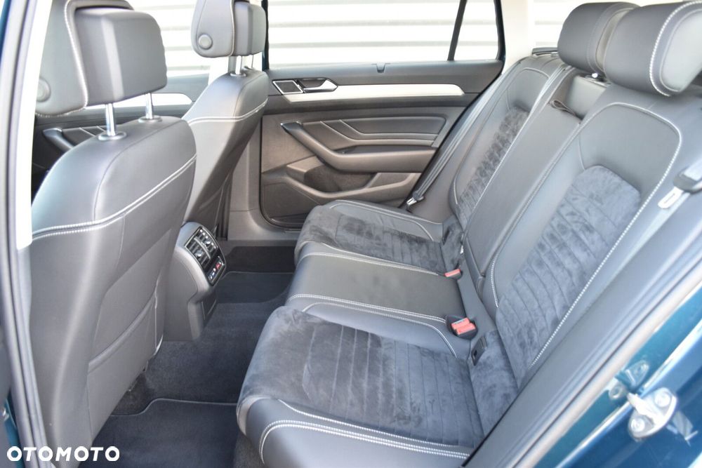 Volkswagen Passat 2.0 TDI Bi-Turbo BMT 4Mot Highline DSG - 30