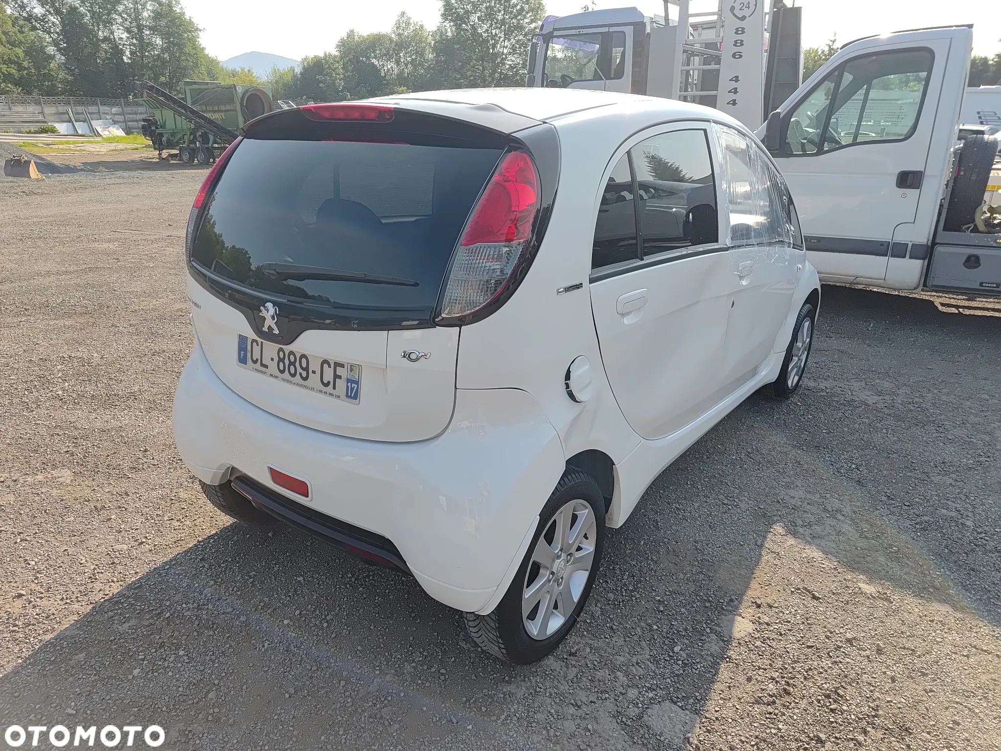 Peugeot iOn Active - 14
