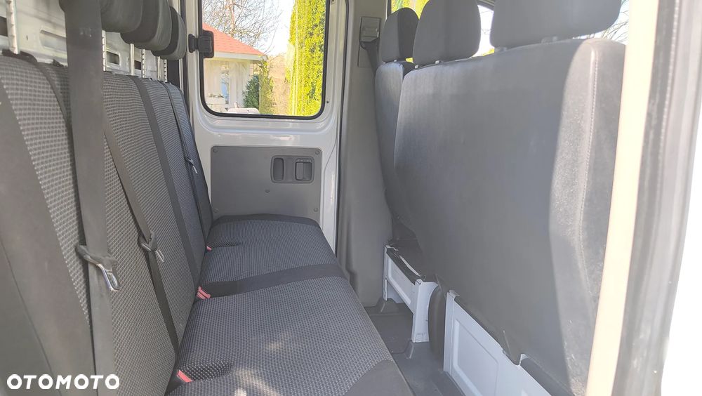 Mercedes-Benz Sprinter - 9