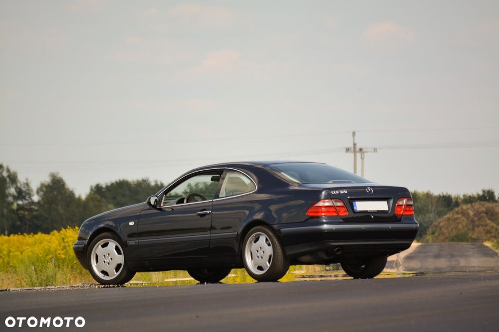 Mercedes-Benz CLK - 11