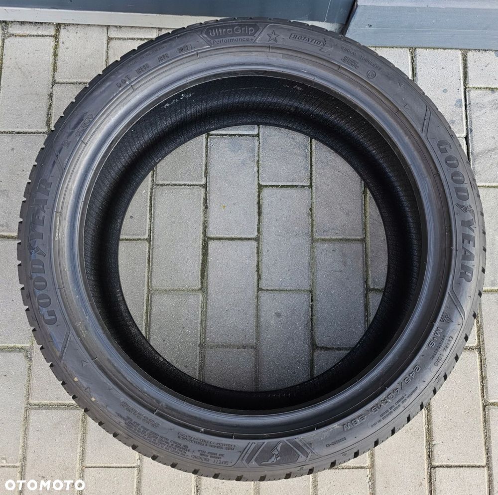Goodyear Ultra Grip Performance  245/40R19 98 W BMW - 4