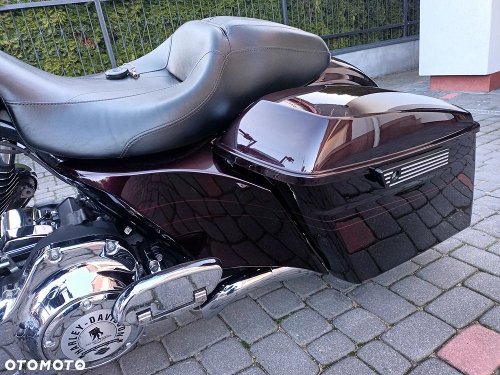 Harley-Davidson Touring Street Glide - 15