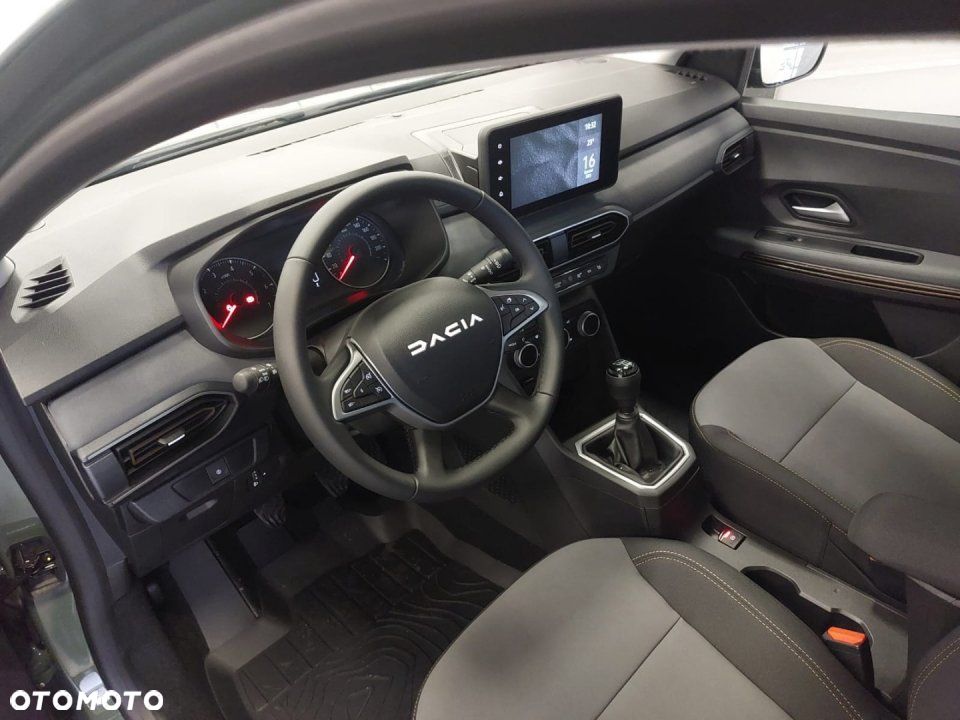 Dacia Sandero - 8
