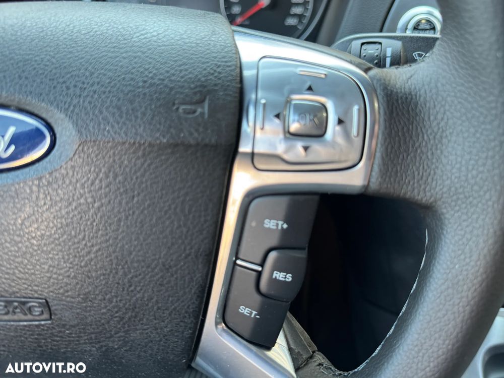 Ford Mondeo 2.0 TDCI Titanium - 23