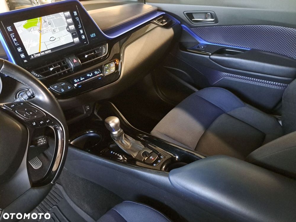Toyota C-HR 1.8 Hybrid Dynamic - 29