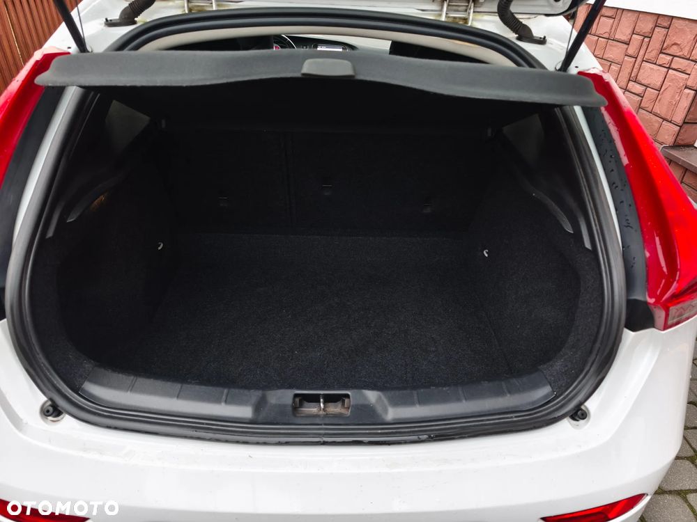 Volvo V40 D2 Momentum - 15