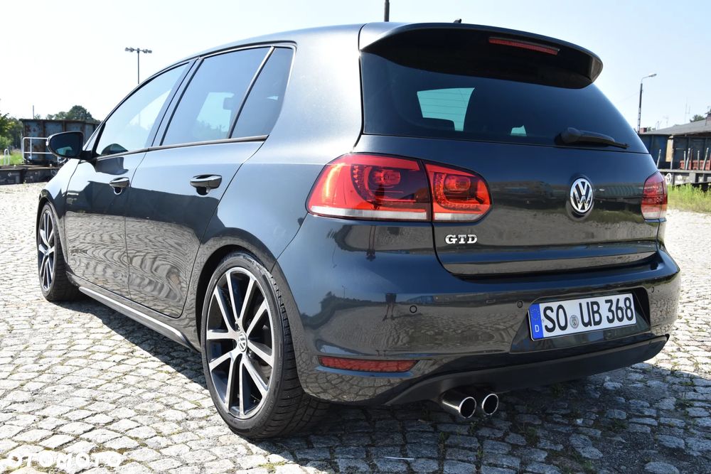 Volkswagen Golf - 4