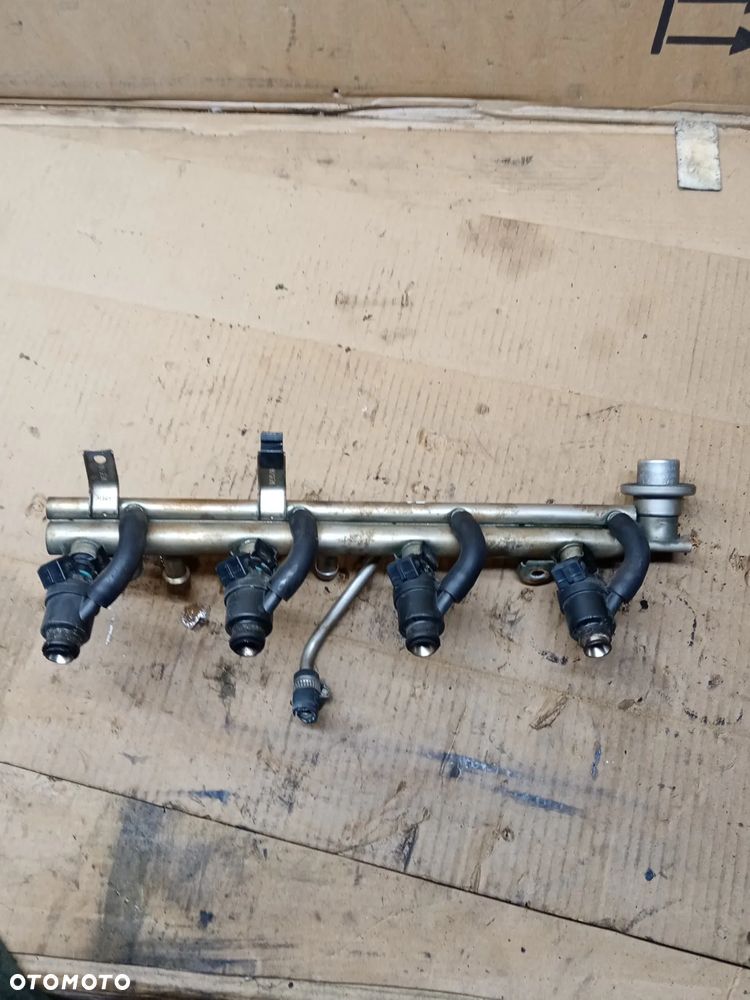 Listwa wtryskowa wtryski BMW E46 1.9i 1743378 - 2