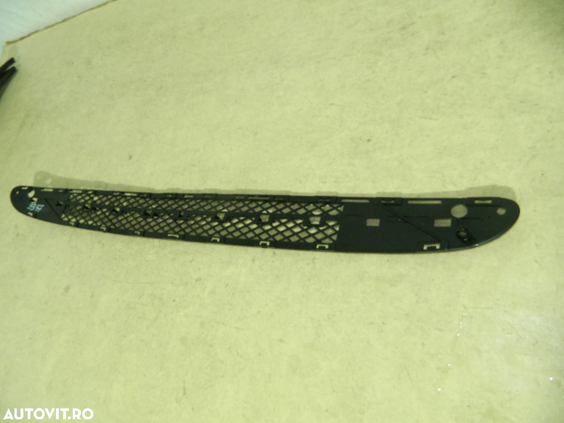 Grila centrala bara fata, Mercedes C-Class W203, 2000, 2001, 2002, 2003, 2004, A2038851323 - 3