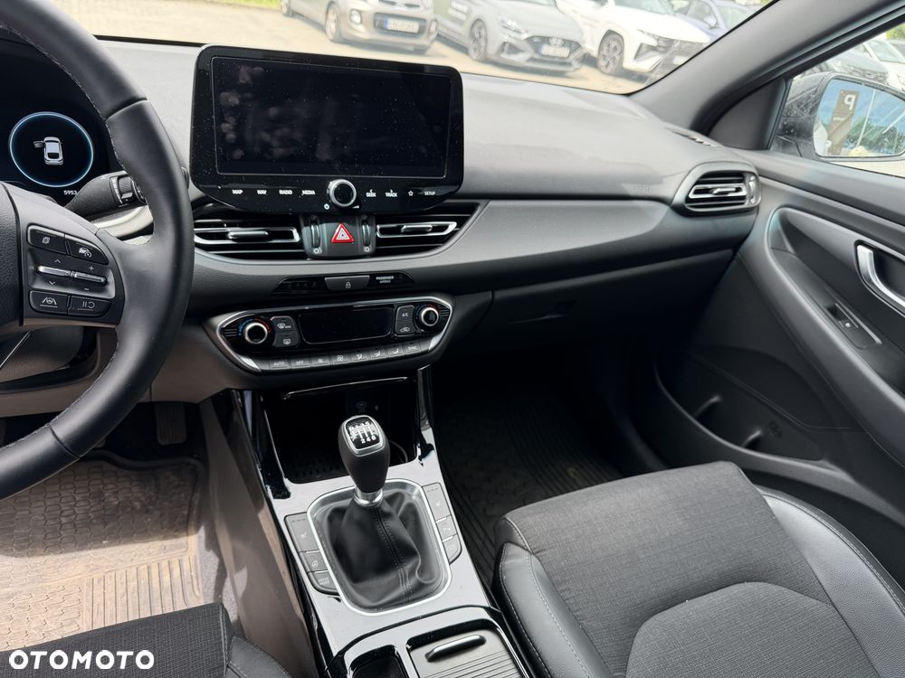Hyundai i30 1.5 T-GDI 48V Smart - 12