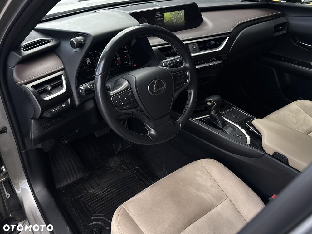 Lexus UX 200 Optimum 2WD - 11