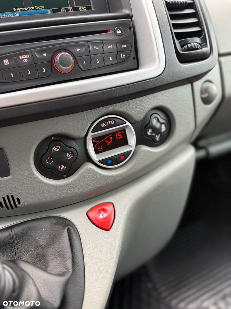 Renault Trafic - 30