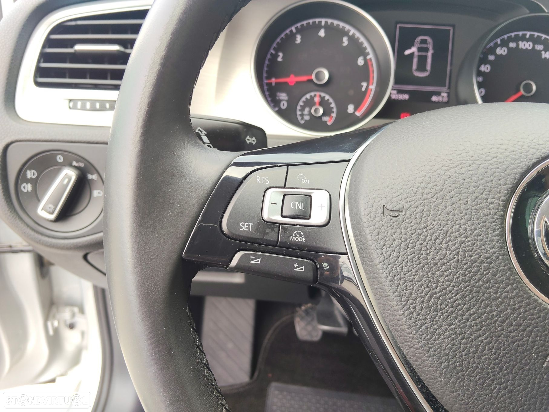 VW Golf 1.0 TSI Confortline - 23