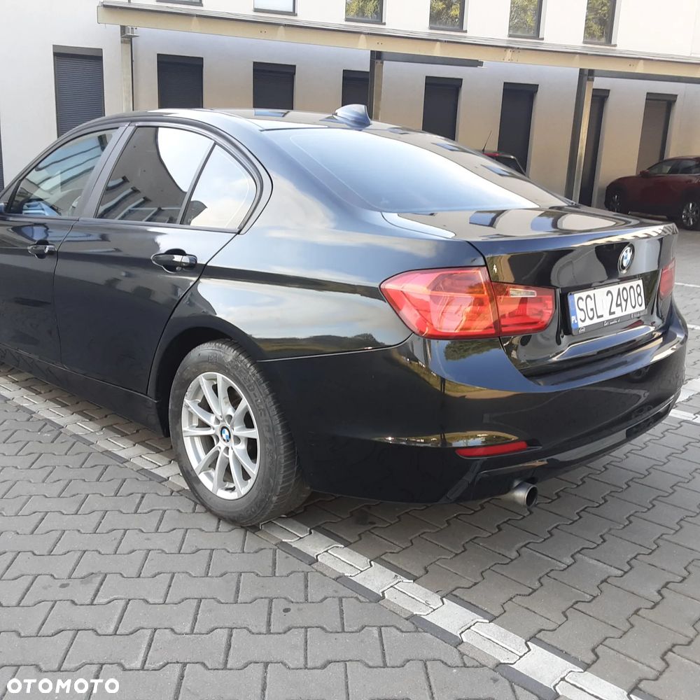 BMW Seria 3 316i - 9