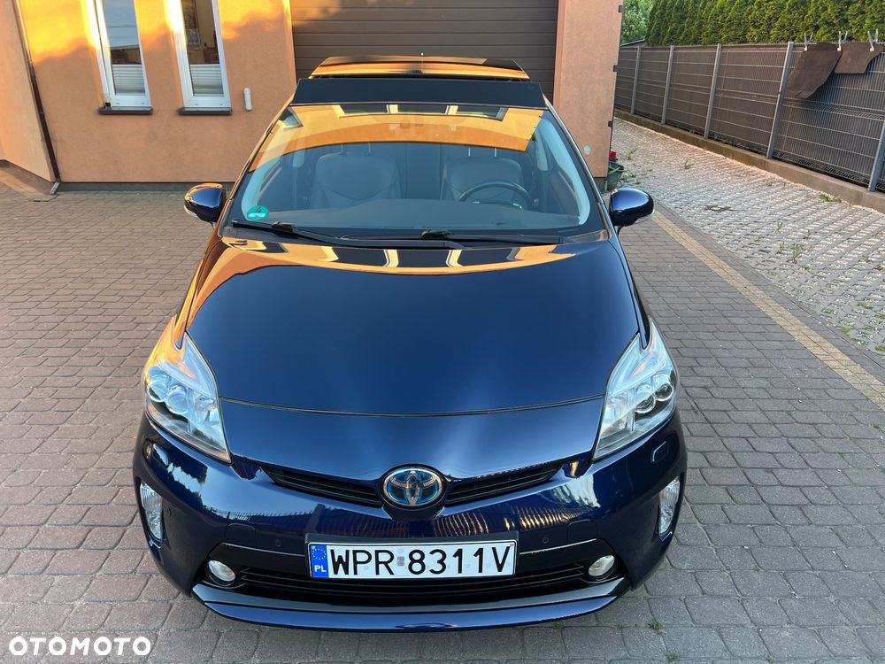 Toyota Prius (Hybrid) Executive - 8