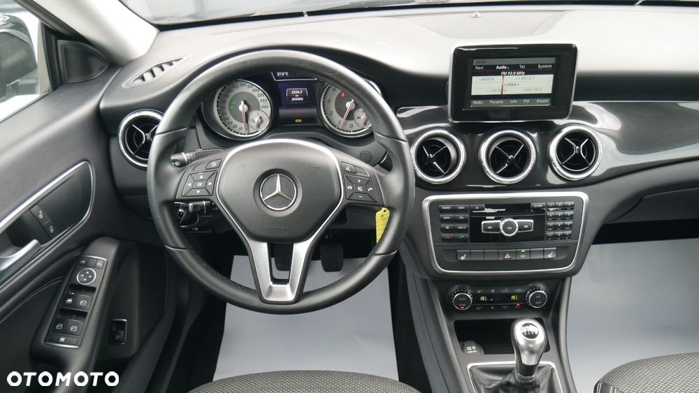 Mercedes-Benz CLA - 9