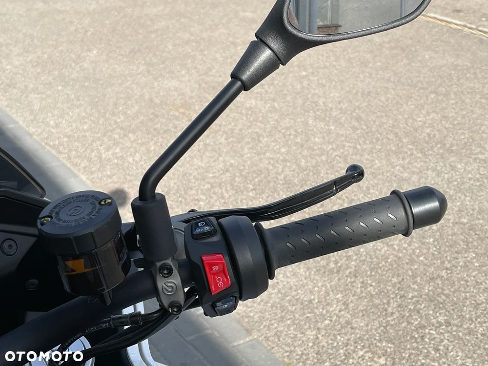 Moto Guzzi V100 Mandello - 9