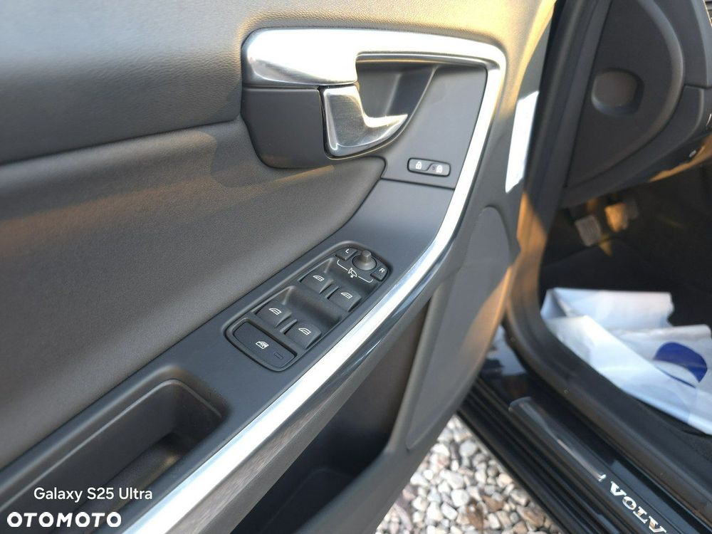 Volvo V60 D3 Momentum - 21