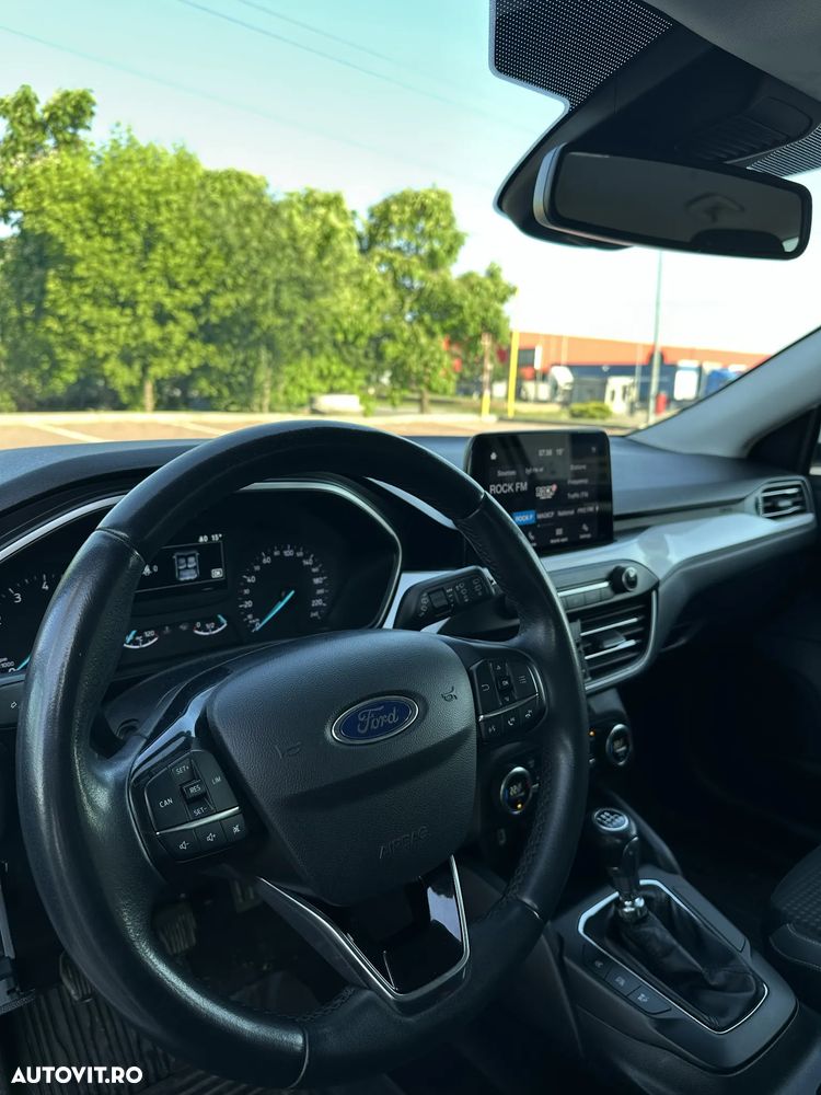 Ford Focus 1.0 EcoBoost Trend - 10