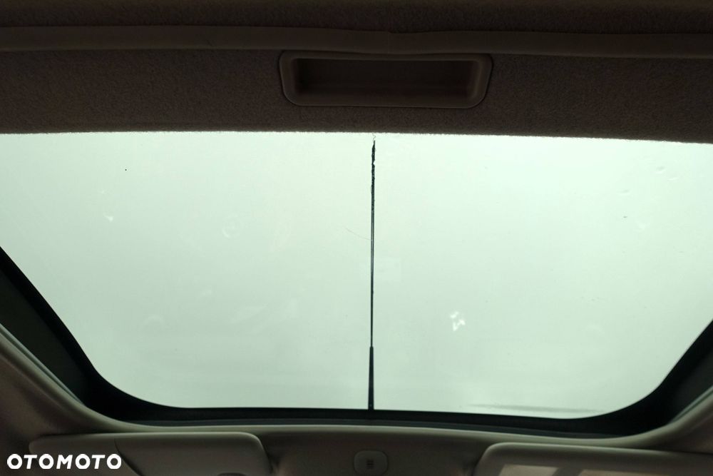 Nissan Micra 1.2 30 Jahre Edition - 24