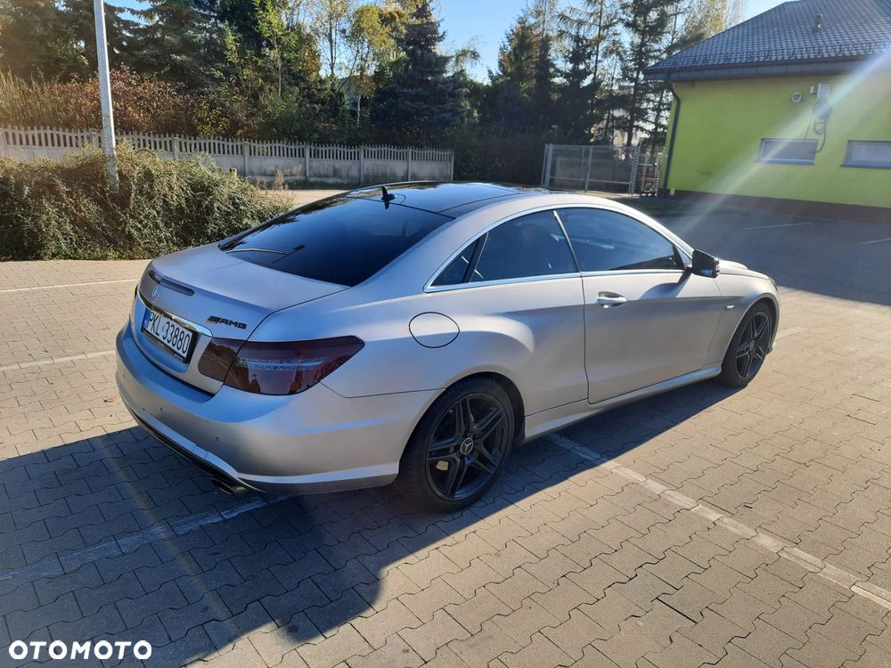 Mercedes-Benz Klasa E 350 CDI BlueEff - 4