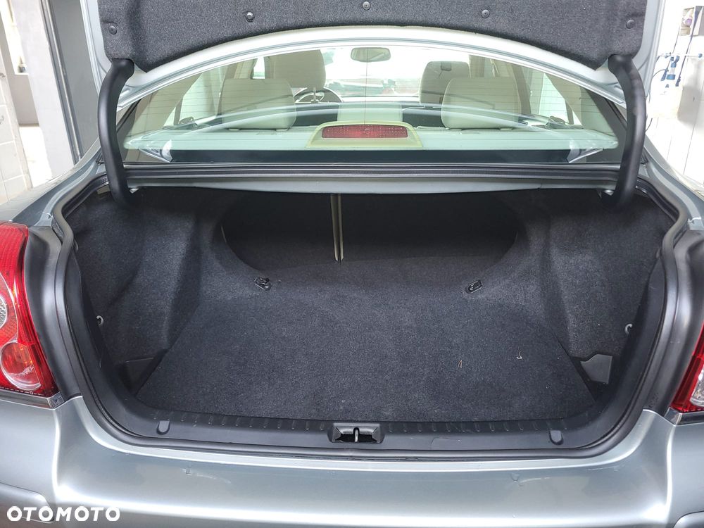 Toyota Avensis 2.0 D-4D Luna - 10