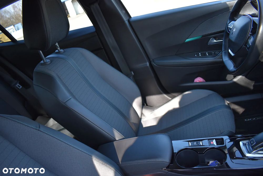 Peugeot 2008 1.5 BlueHDi Allure S&S EAT8 - 13